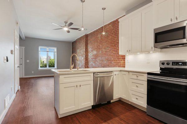 Gorgeous renovated Union Hill townhome.