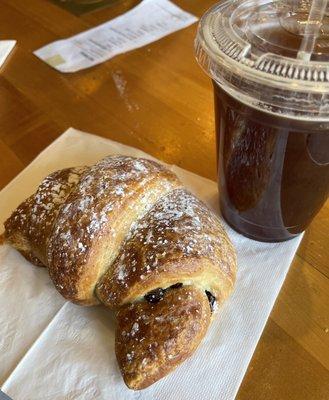 Iced americano & chocolate croissant