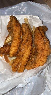 Large perch dinner (fries, 2 hushpuppies, bread)