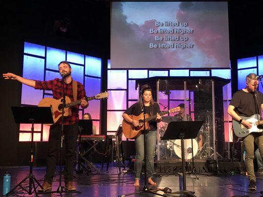 We love to worship!