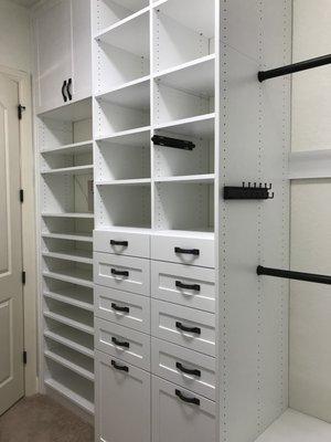 #closets #closetgoals #closetideas #customclosets #organizedlife #interiordesign #personalorganizer