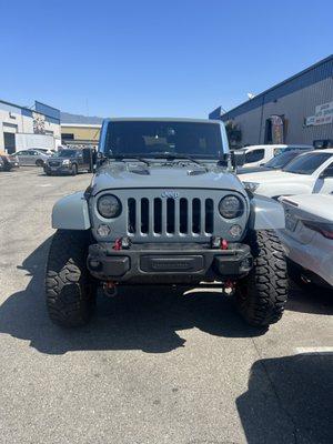 Windshield replacement for jeep