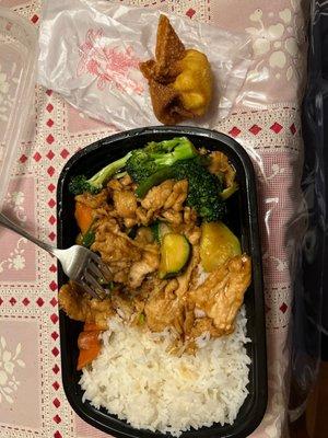 Chicken and vegetables, white rice, and crab Rangoon