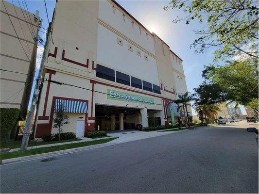 Beauty Image - Extra Space Storage at 2500 SW 28th Ln, Miami, FL 33133