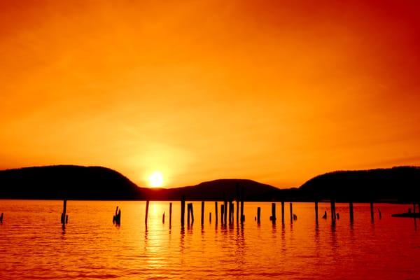 Sun setting on the Hudson River & Bear Mountain