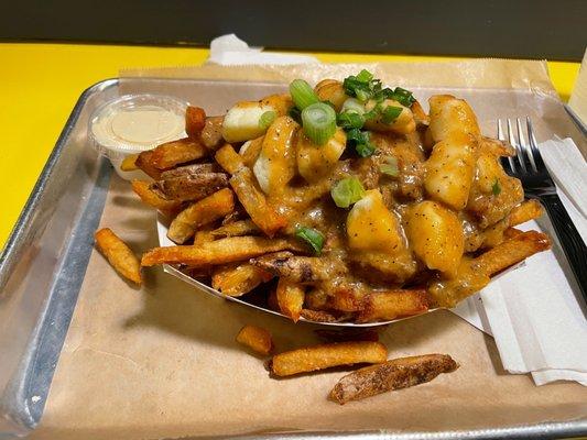 Big poutine w/side of garlic mayo