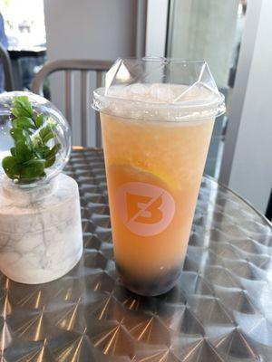 Jasmine Peach tea with Boba