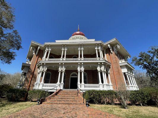 Front entrance - 6 story mansion with onion dome