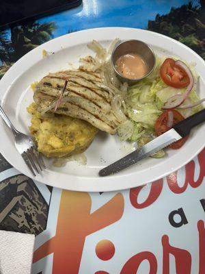 Mofo Monfongo con Pechuga de Pollo a la Plancha