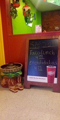 El Mariachi Mexican Grill