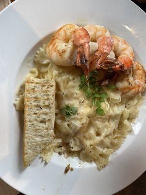 Absolutely wonderful pasta with shrimp