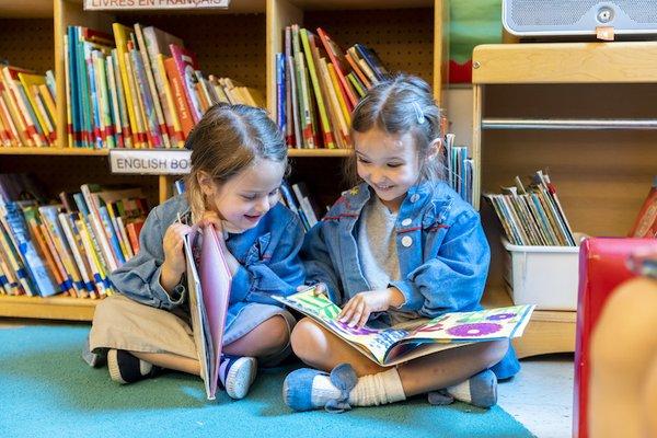 The Lycée's bilingual library offers selections to children in French and in English, two languages of learning at the school