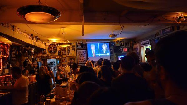 Harris/Trump Debate. Place is packed.