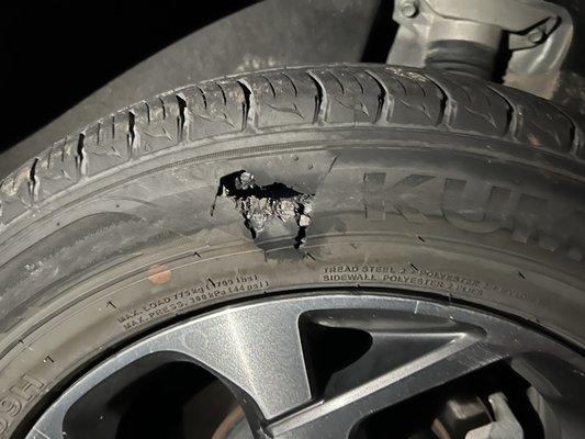 Faulty tire, 3 inch gap