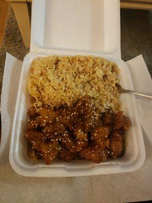 Sesame chicken with fried rice dinner combo