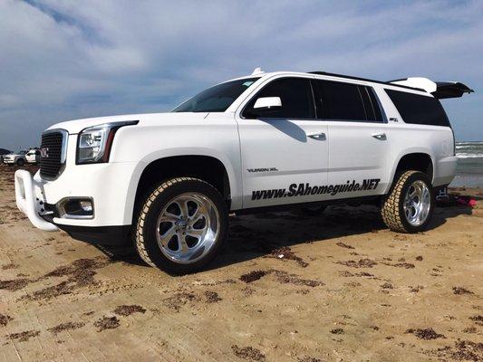 4" FabTech lift, 22x12" wheels on Terra Grappler 305's. No rubbing! No cutting required!!