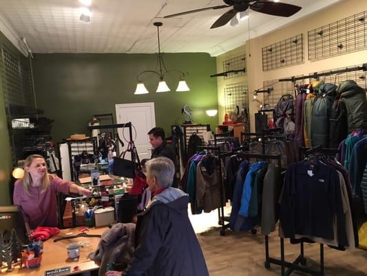 Great outdoor gear/clothing consignment store - Second Ascent