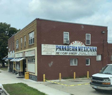 I was a little confused. The outside of the building says Panaderia Mexicana but it's really Alicia's Bakery.