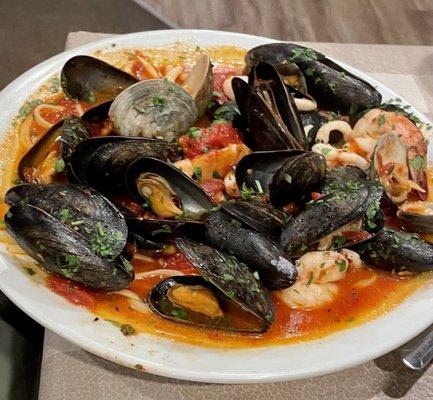 Linguini & Mussels