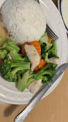 The broccoli with chicken in oyster sauce (served appropriately hot)