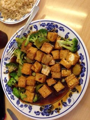 Gen Tsaos Bean Curd. Yum! Tofu deep fried, but not breaded. Broccoli steamed instead of over cooked. Perfect!