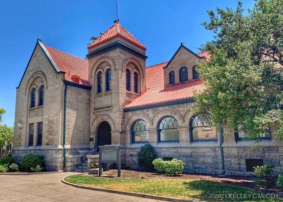 Hanford Carnegie Museum