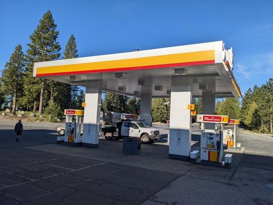 Nyack Shell Convenience Store, Emigrant Gap