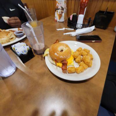 The SCRAMBLER. That was served with a FRIED egg even though the word SCRAMBLER is in the menu description