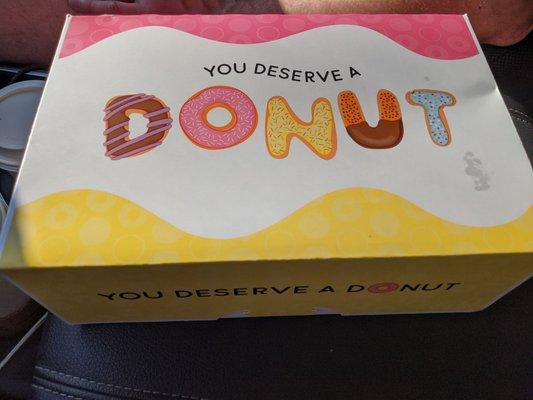 I do deserve these good friggin arse donuts in this here box.....