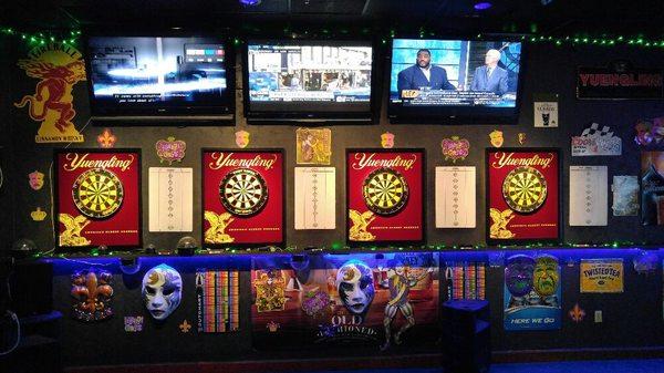 4 dart boards for lots of fun in this hotel bar.