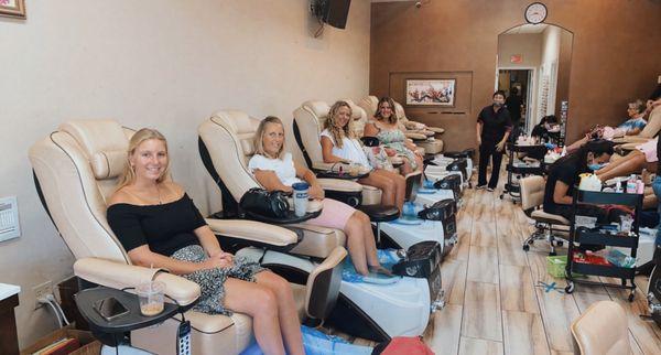 Hollywood Nail & Spa