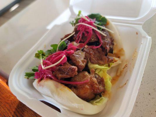 Spicy pork bao buns