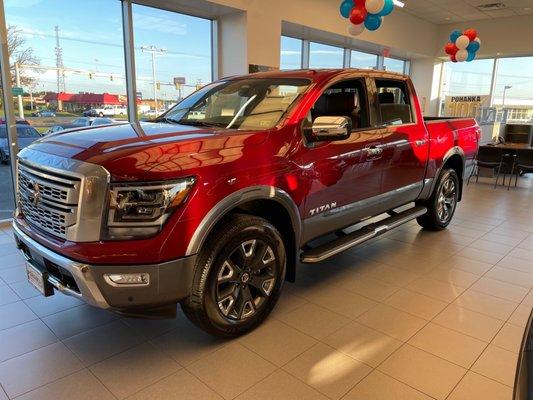 2021 Nissan / Titan