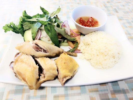 Fried and steamed chicken rice