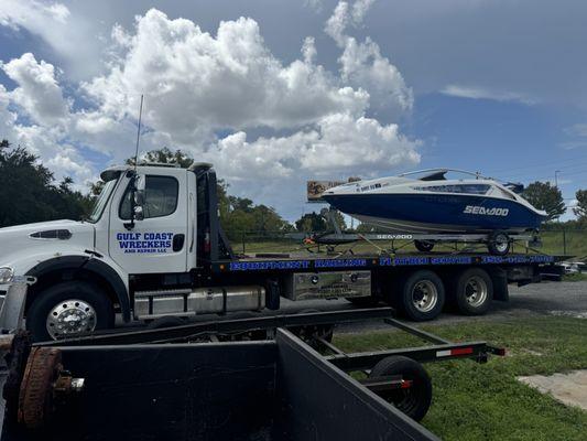 Damaged trailer transport