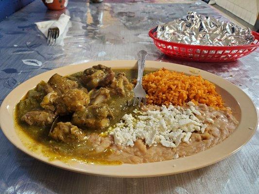 Costillas en Salsa Verde , Con Nopales