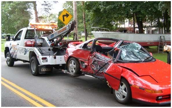 We do accident towing and recovery. Call if you need quick accident service!