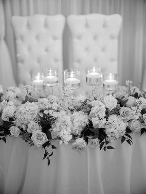 Sweetheart table arrangement