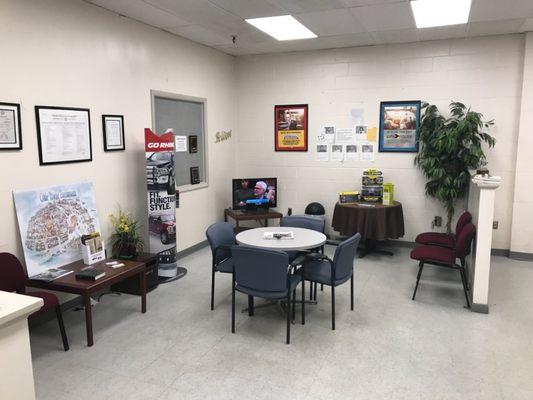 Customer lounge for customers that would like to wait with their vehicle