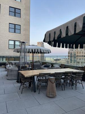 Kamper's Rooftop Lounge