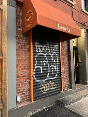 Brodo shuttered at a ripe 4:15 on a day it was supposedly open until 7 pm