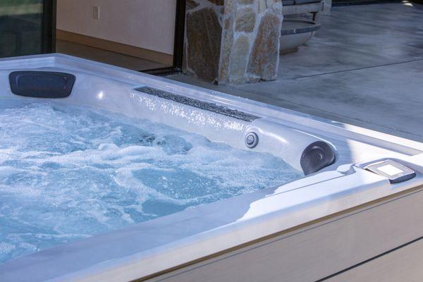 Jacuzzi® JLX IR Hot Tub