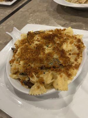 steak mac and cheese