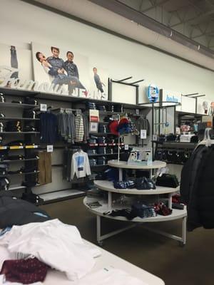 Brockton Old Navy -- Westgate Mall : 200 Westgate Drive, Brockton               Interior