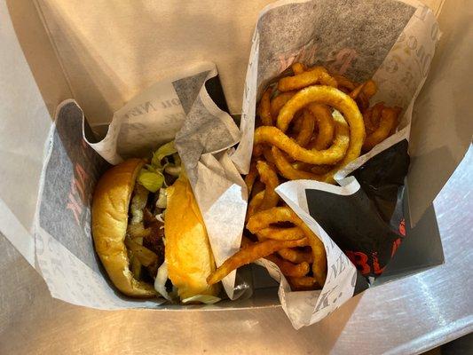 Hawaiian Burger w/grilled onions and curly fries