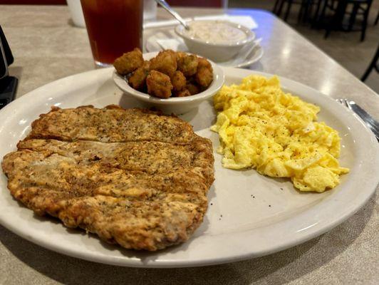 Really good chicken, fried steak, excellent okra and good tasting eggs