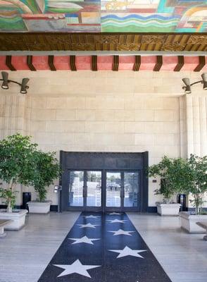 The Porte Cochere (or Motor Court) entrance to Southwestern Law School's Bullocks Wilshire Building.