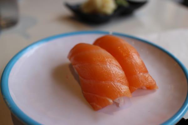 Salmon nigiri ($4.75)