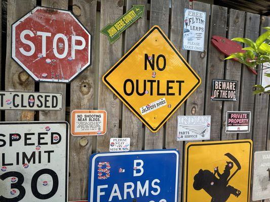 Jalapeno Buck's sign wall