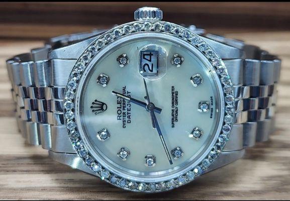 We buy Rolex DateJust watches